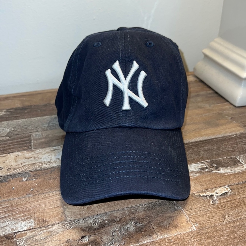 NY Yankees hat ( ‘47 brand)